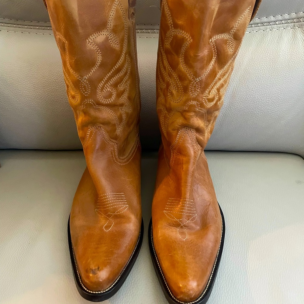 Leather boot tan